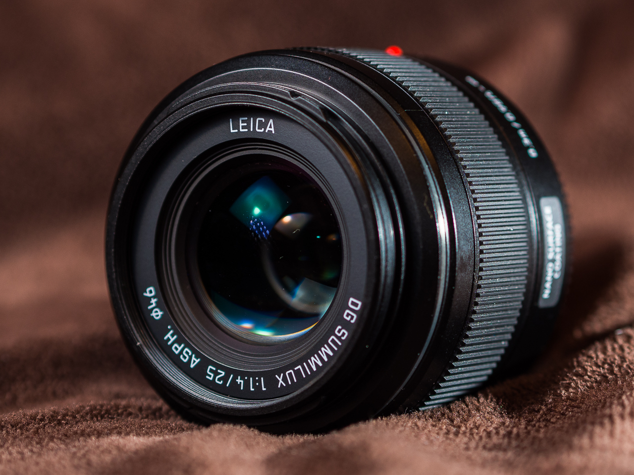 Moeras Rimpels karakter Panasonic Leica 25mm f/1.4 DG Summilux Review | Jonathan Hrovath Photography